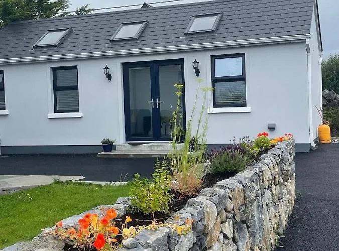 Tigh Noor - Escape To Kinvara By The Sea!