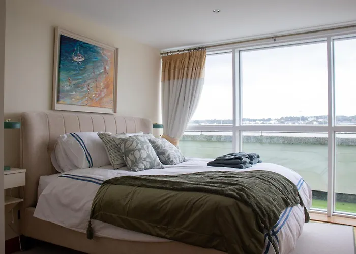 Beach Penthouse 3 Bedroom Luxury